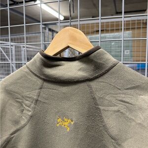 Arc’teryx Vintage Rare Fleece Tan Desert Colorway with yellow hits